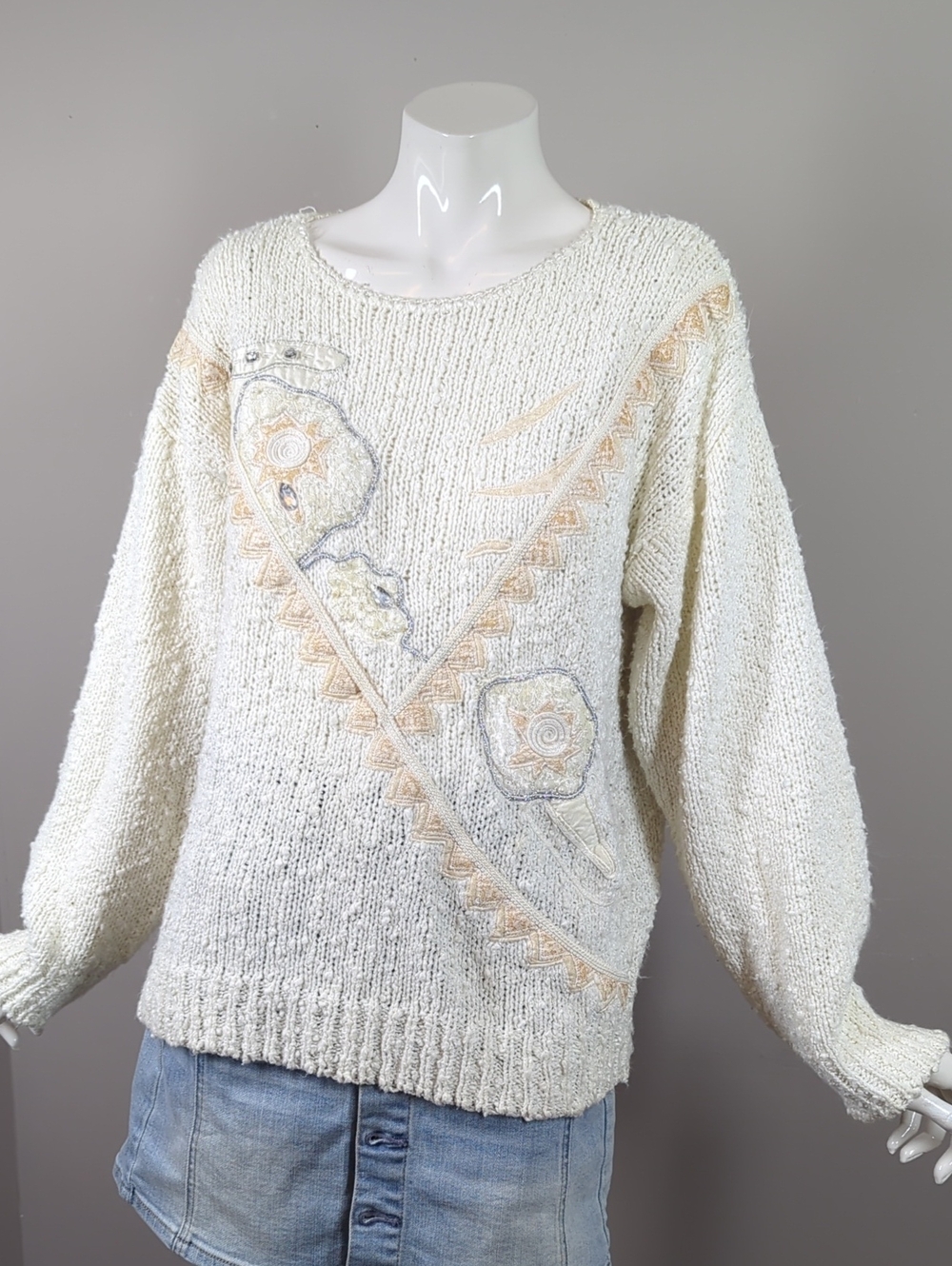 Vintage Bay Club Women’s Cream Embroidered Knit Sweater M